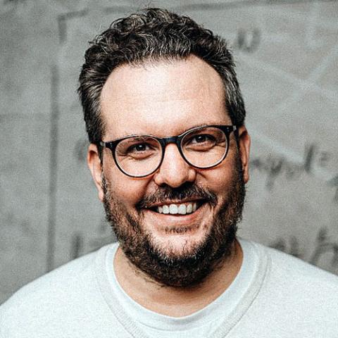 Prof. Dr. Simon Nestler 